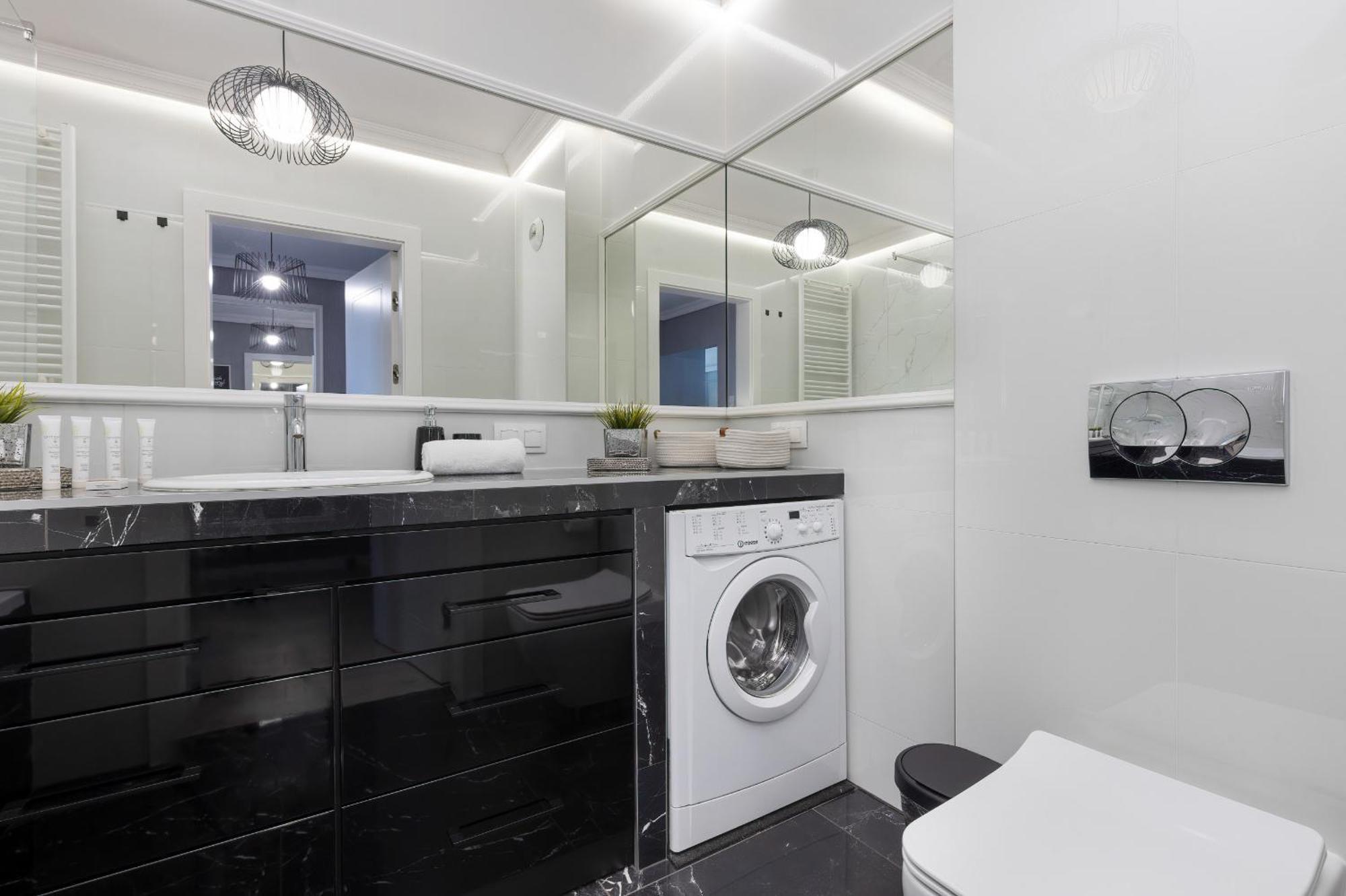 Podgorze Lipska Pet-friendly With Balcony And Parking By Renters Prestige * Krakau